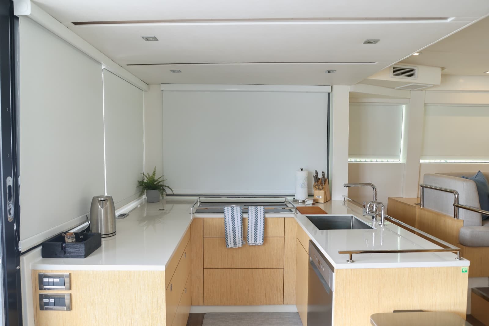 2019 Silent-Yachts 