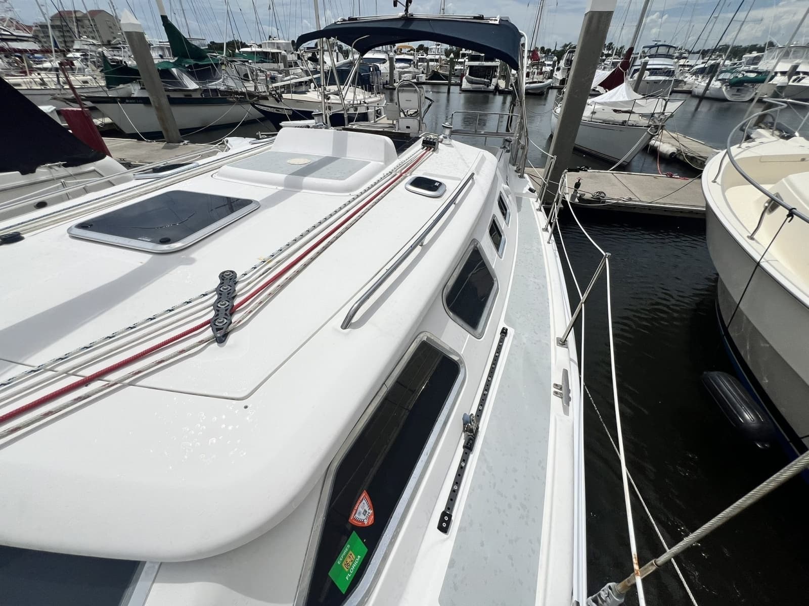 2007 Hunter 41 Deck Salon