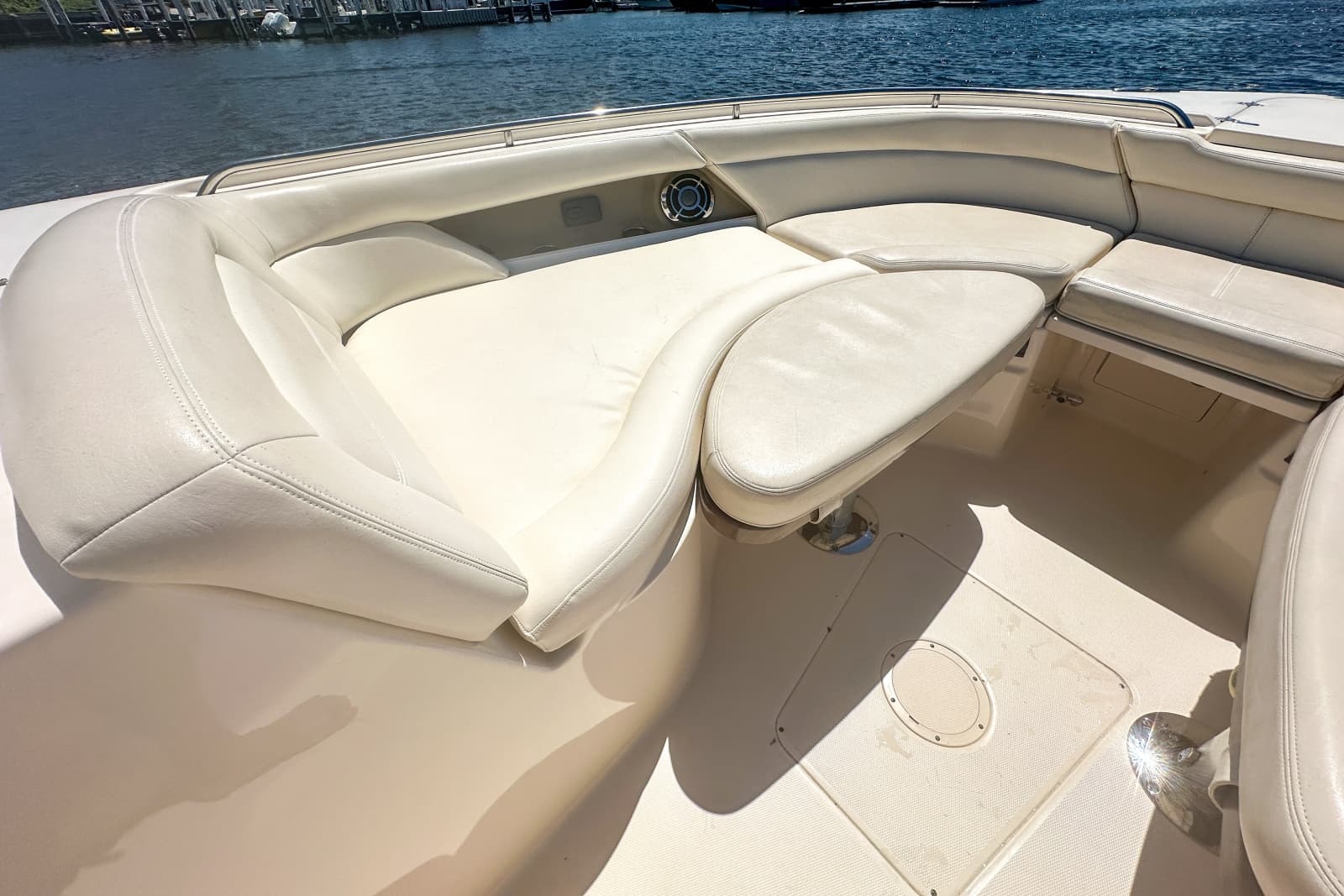 2015 Grady-White 375 Freedom