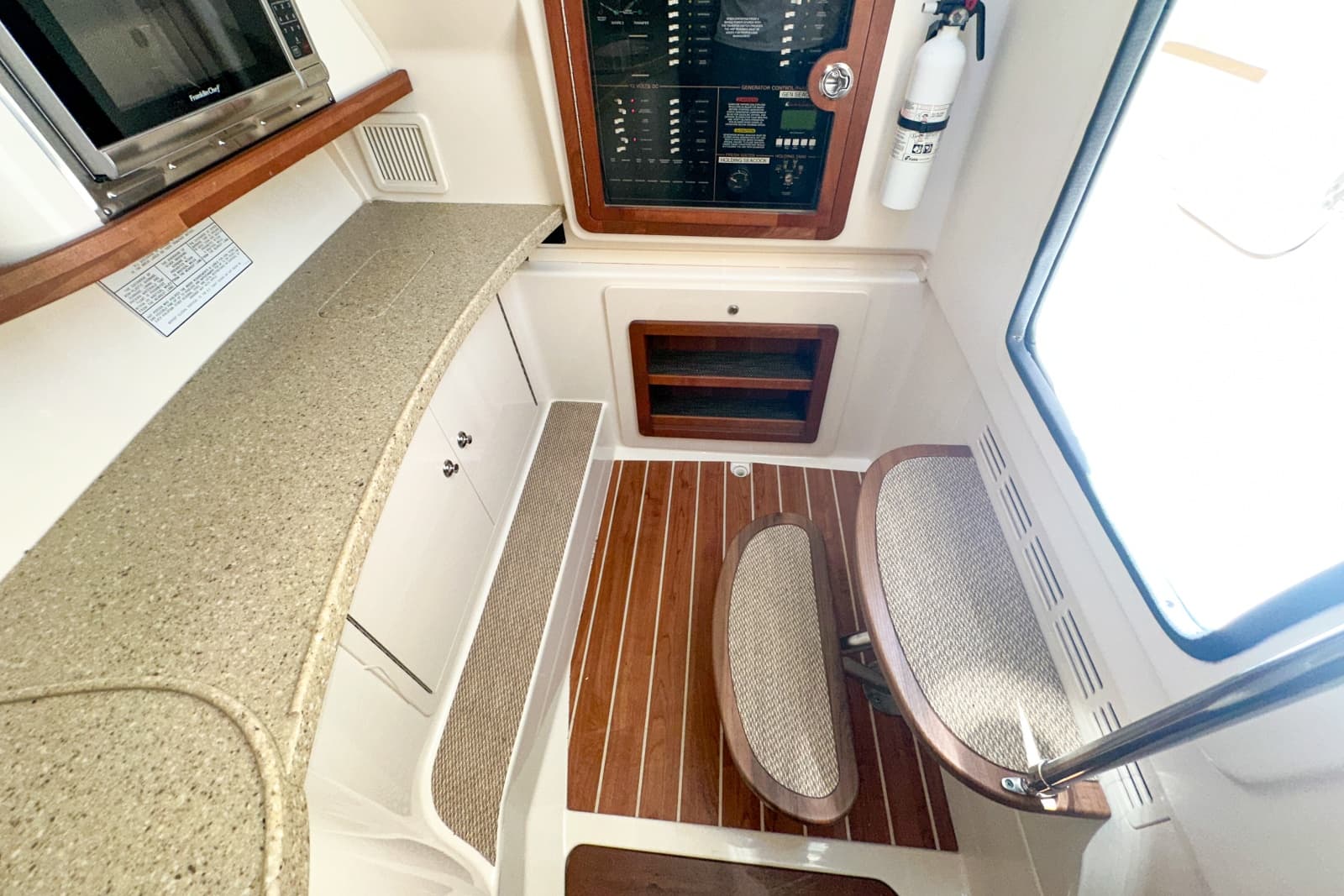 2015 Grady-White 375 Freedom