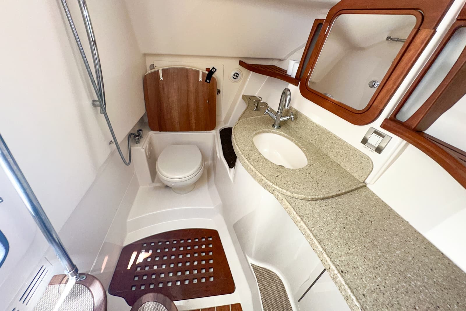 2015 Grady-White 375 Freedom