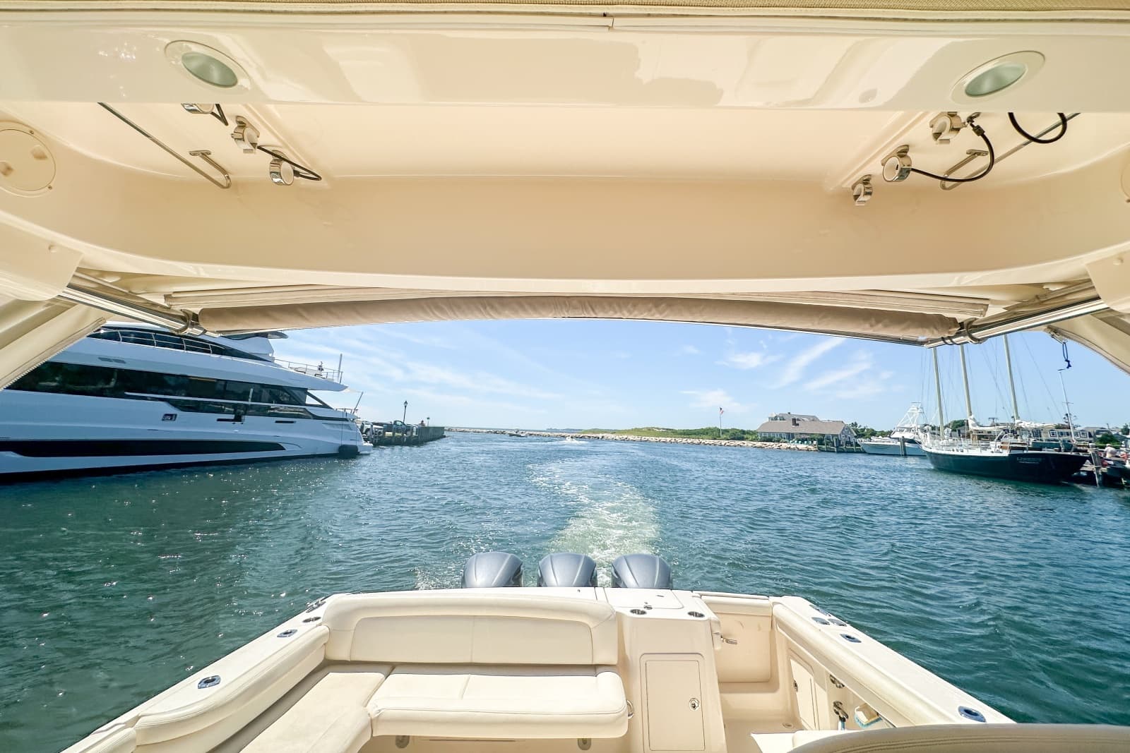 2015 Grady-White 375 Freedom