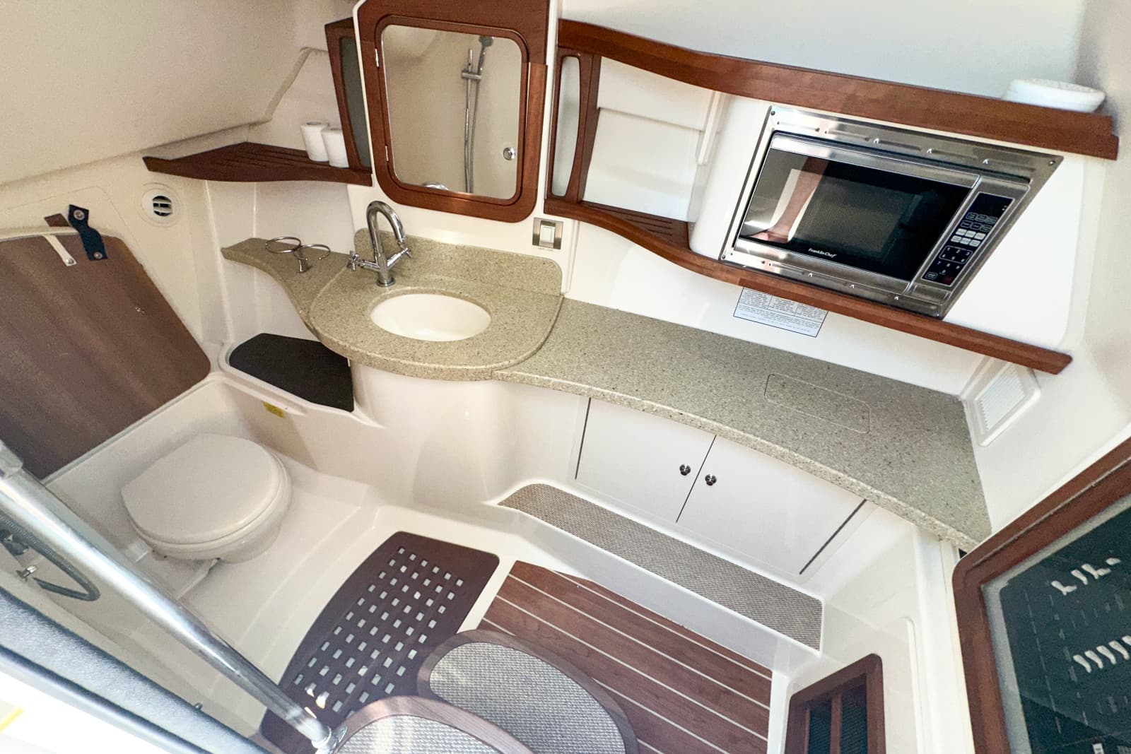 2015 Grady-White 375 Freedom