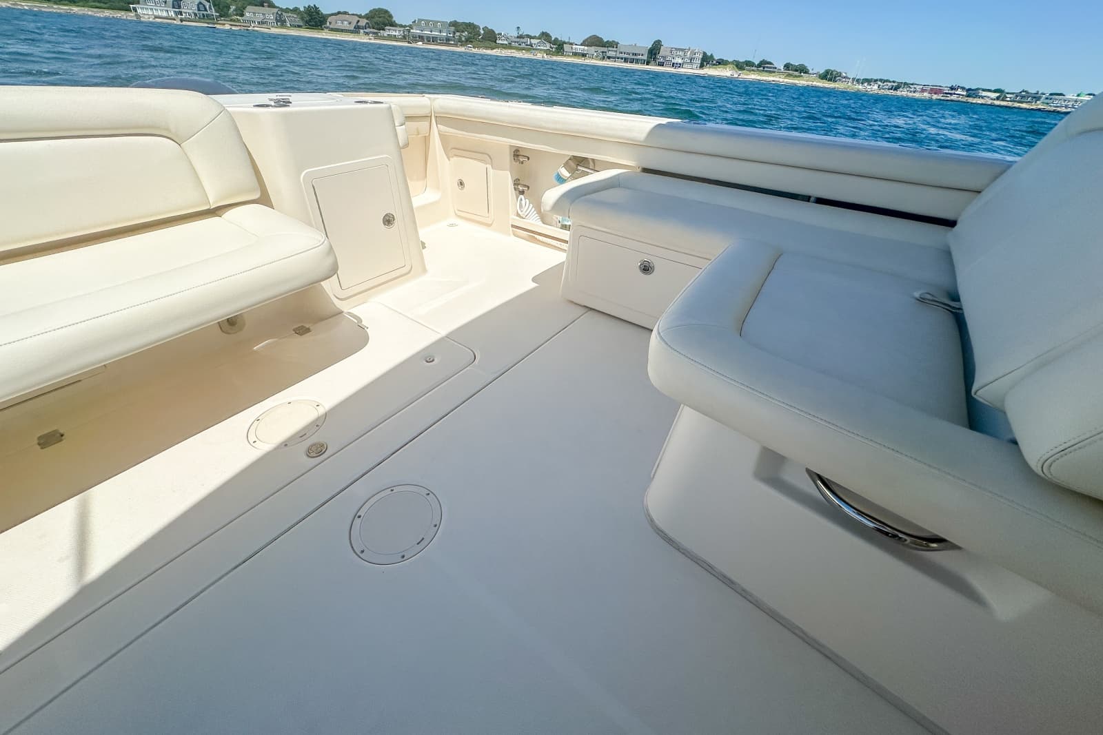 2015 Grady-White 375 Freedom