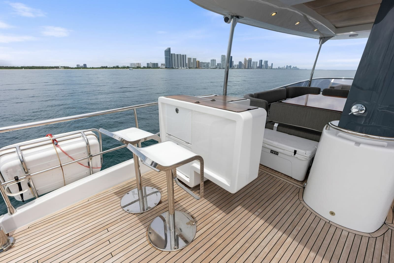 2021 Azimut Magellano 66