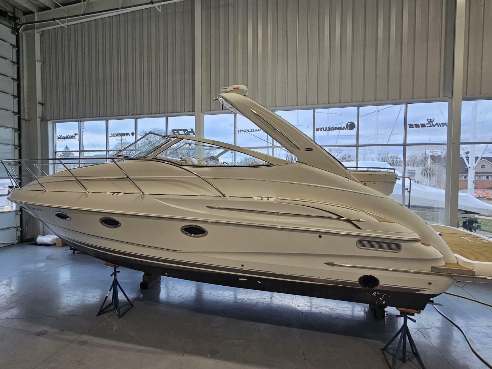 2001 Doral 330 SE
