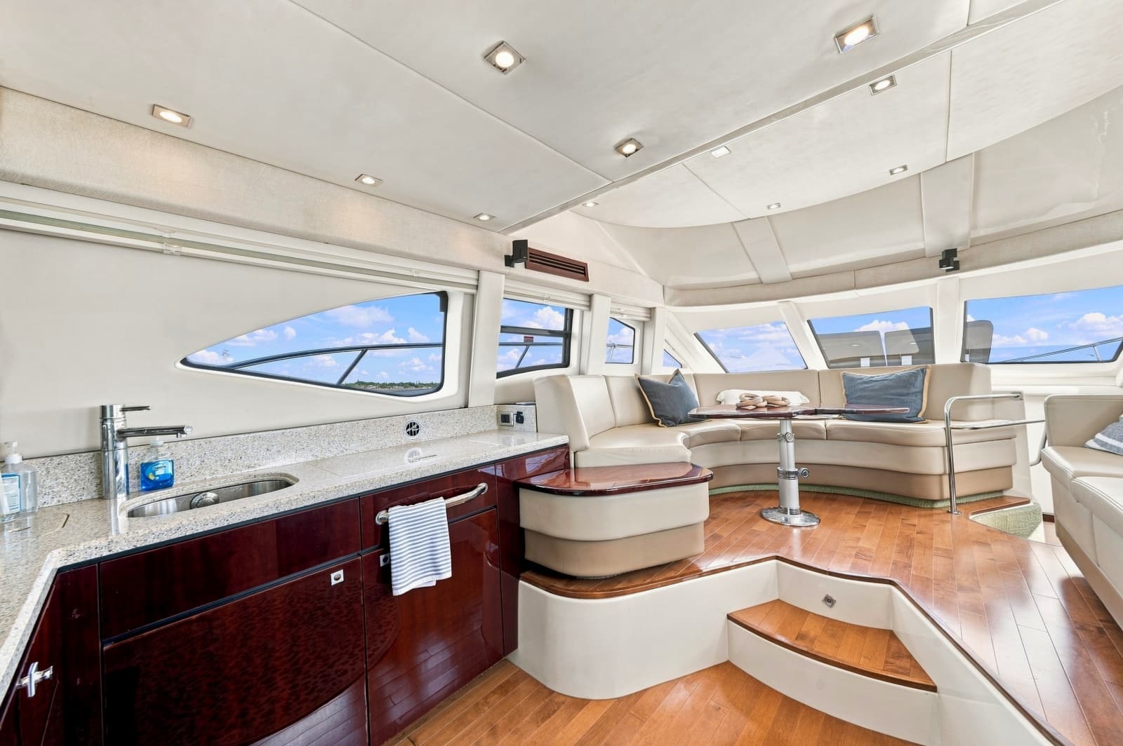 2008 Sea Ray 470 Sedan Bridge