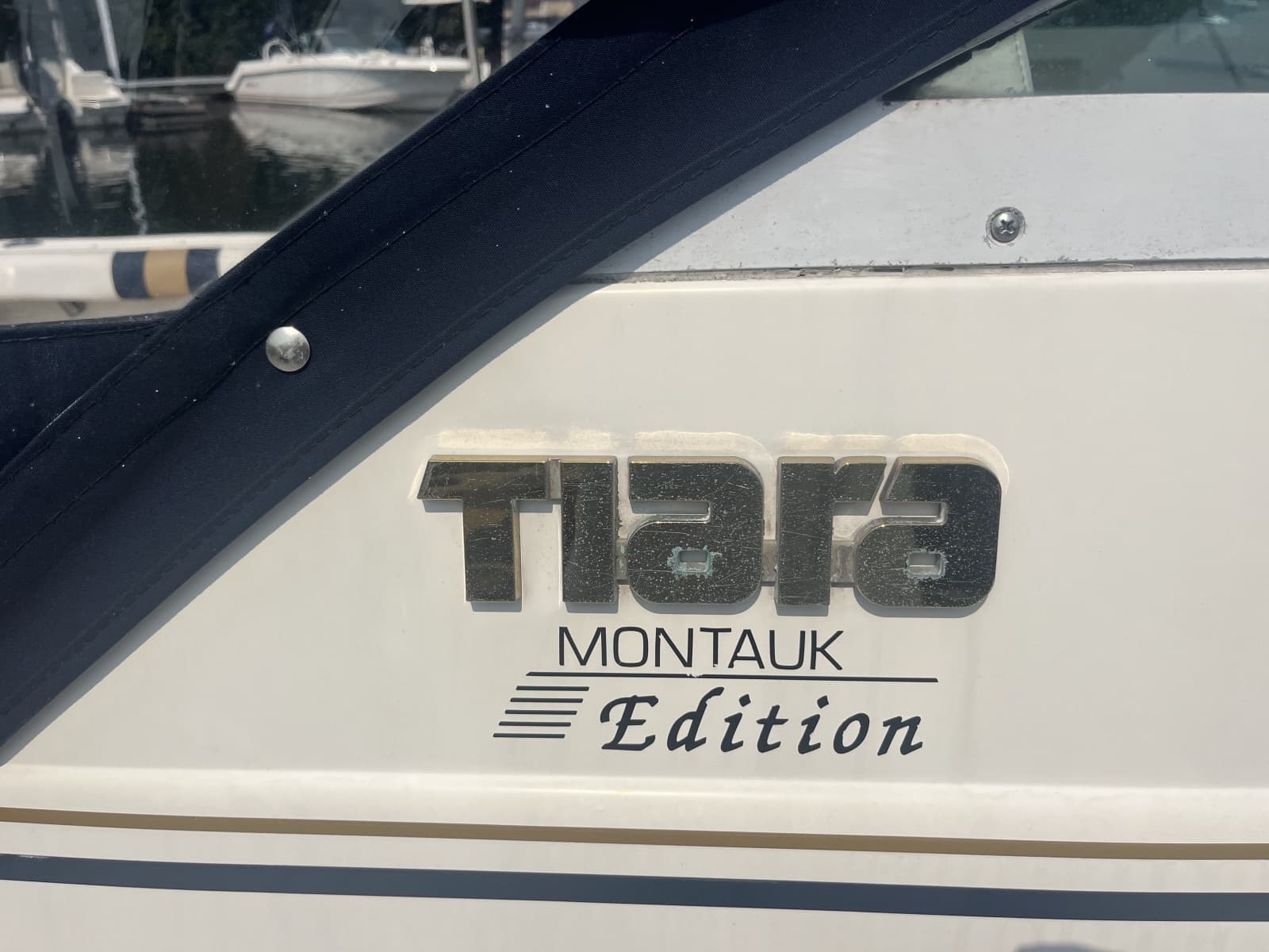 1996 Tiara Yachts Montauk