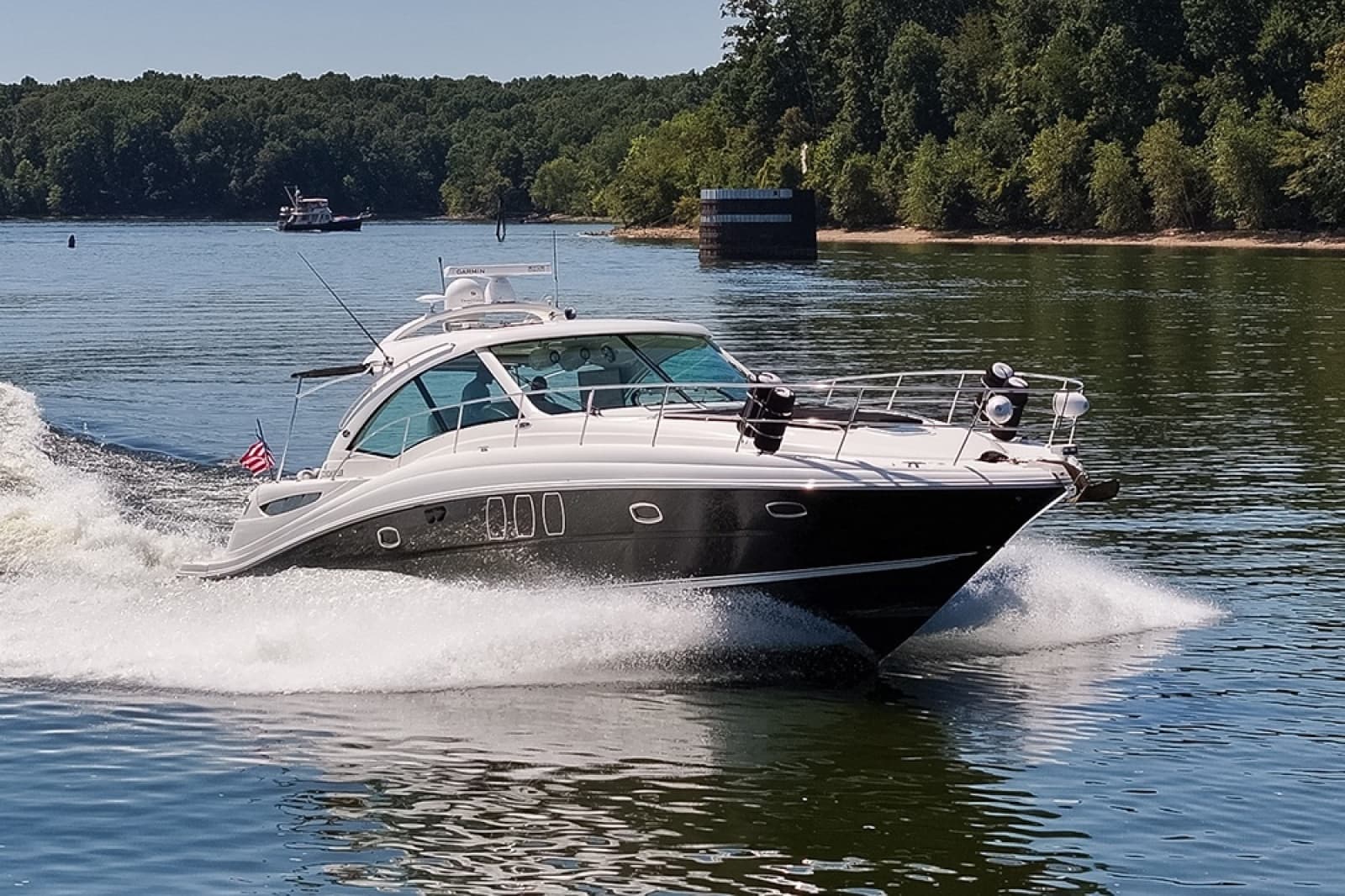 Stbd bow profile