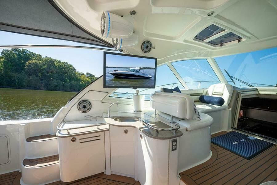Cockpit wetbar