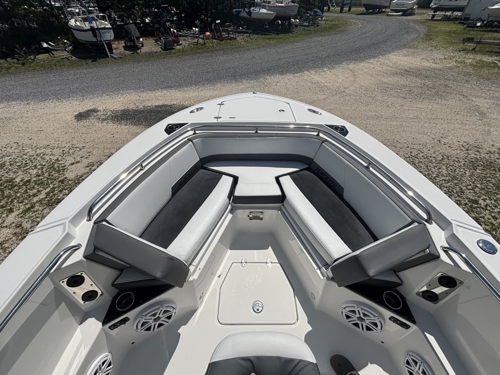 2020 Blackfin 242CC