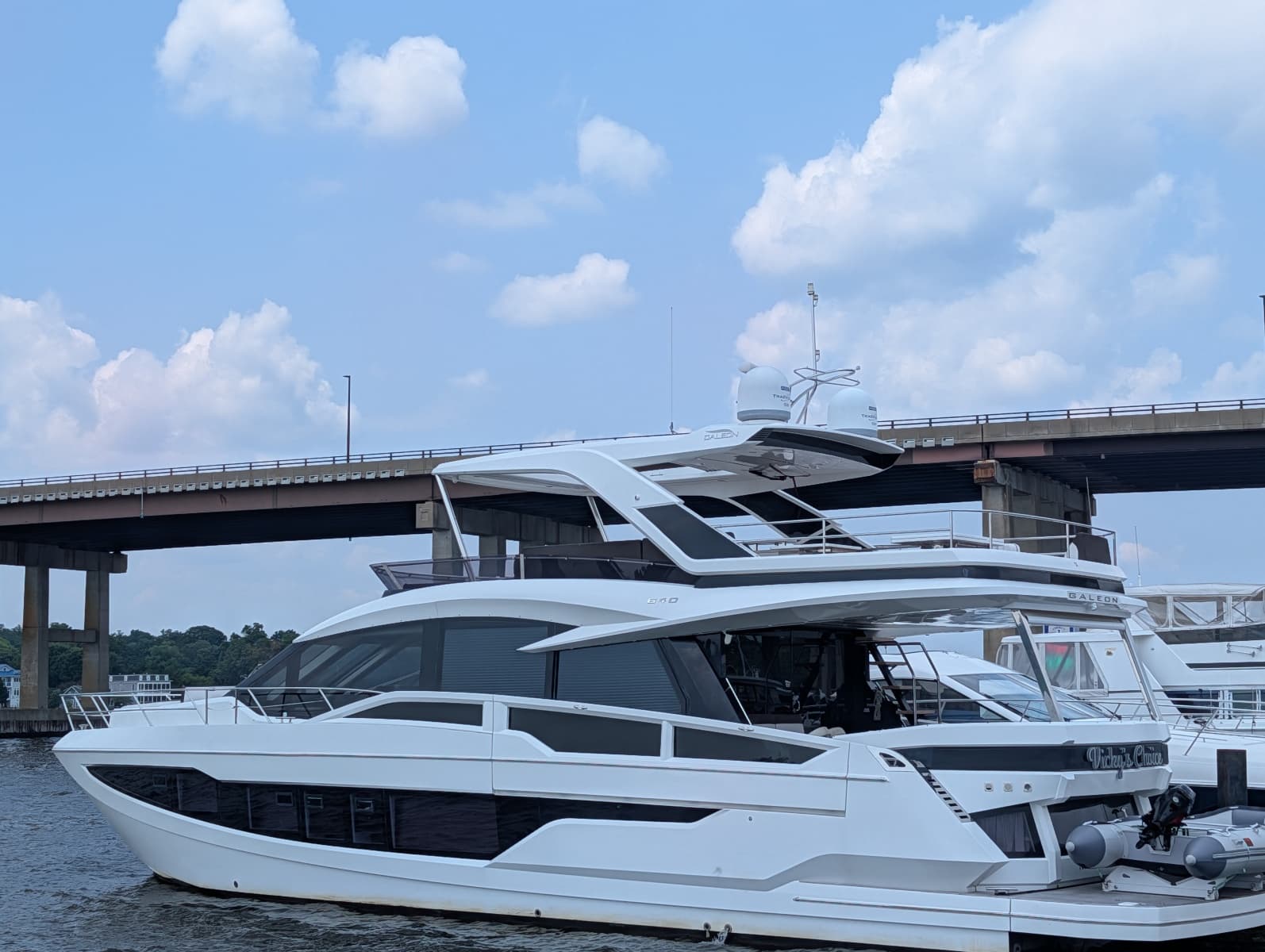 2018 Galeon 640 FLY