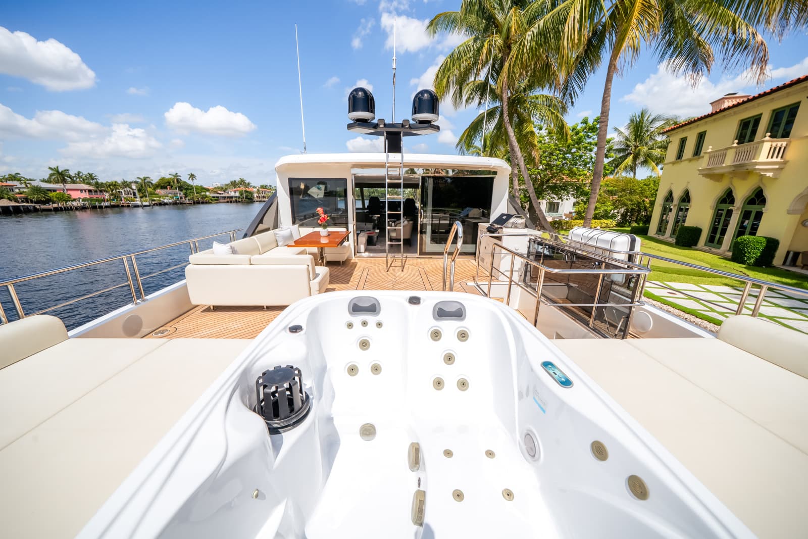 2025 Ocean Alexander 27R