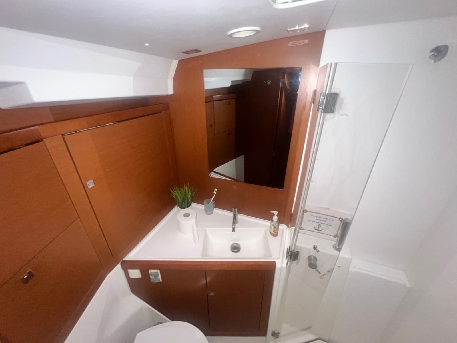 2016 Beneteau Oceanis 45
