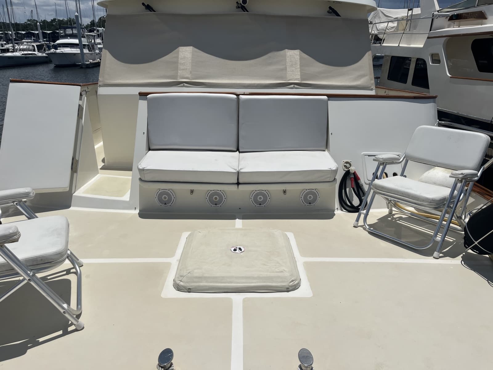 45Bow Seats