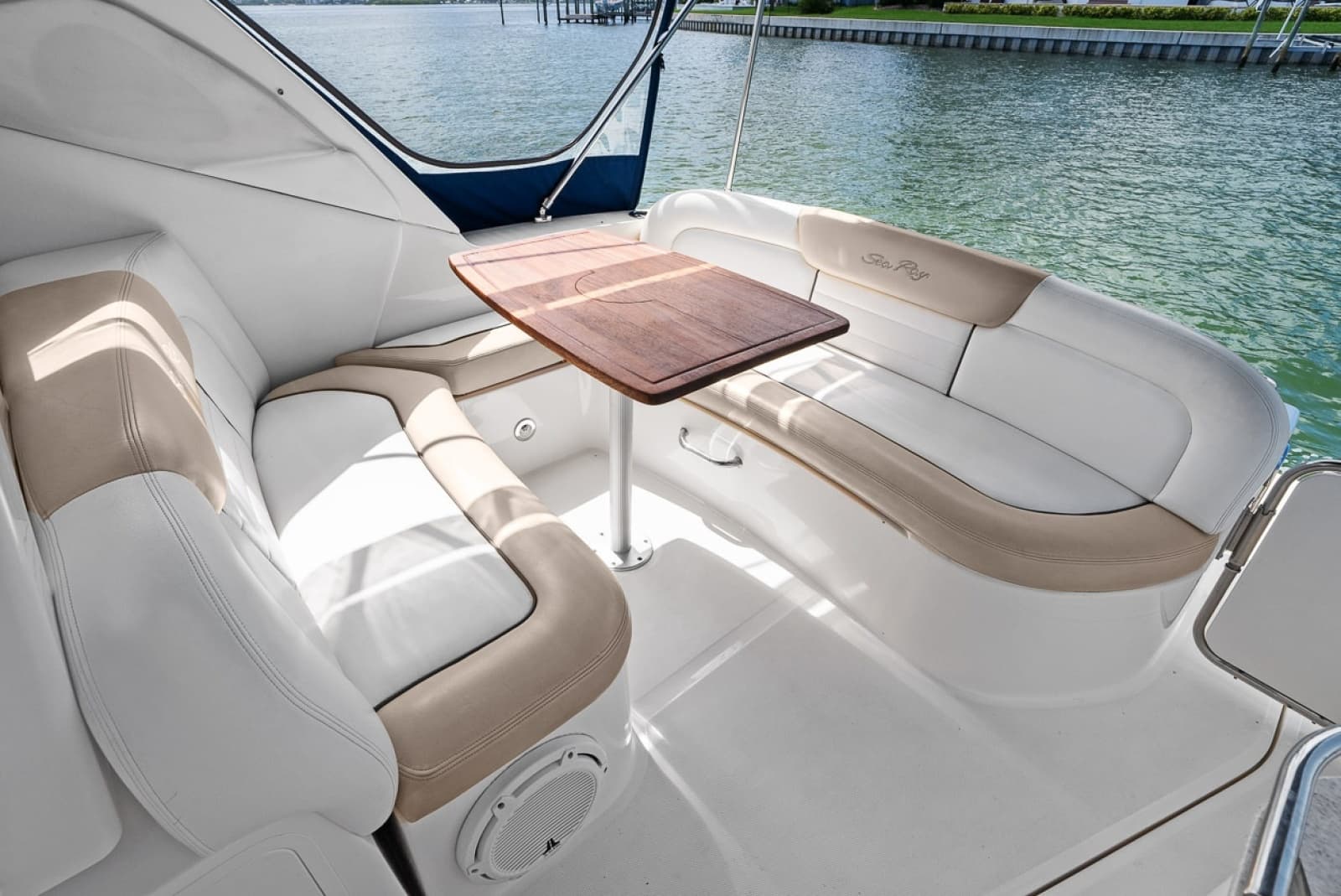 2009 Sea Ray 310 Sundancer