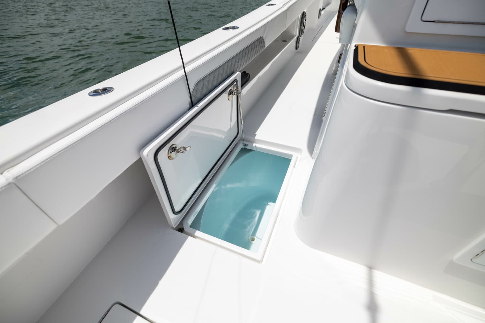 2026 Front Runner Catamaran