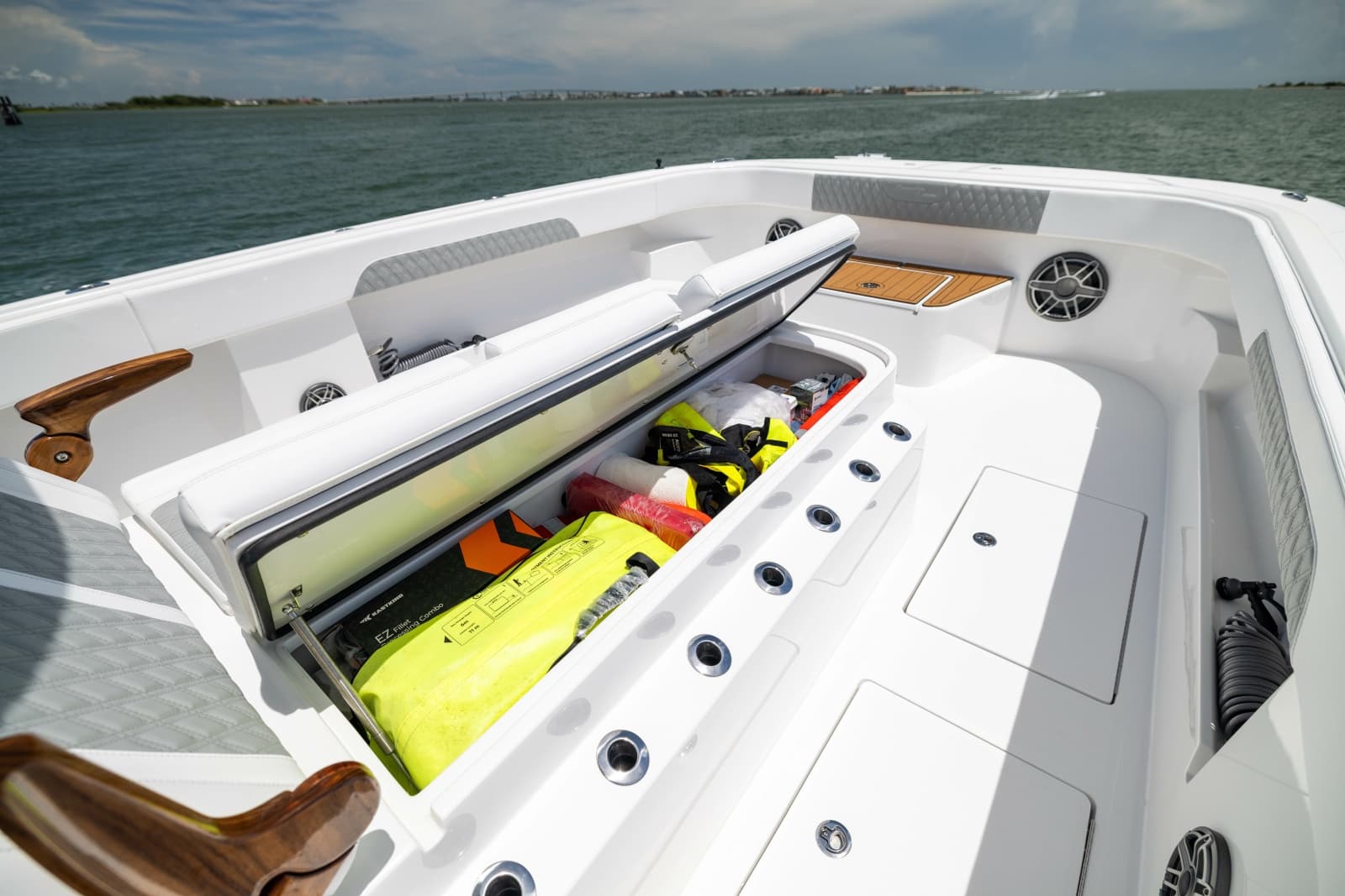 2026 Front Runner Catamaran