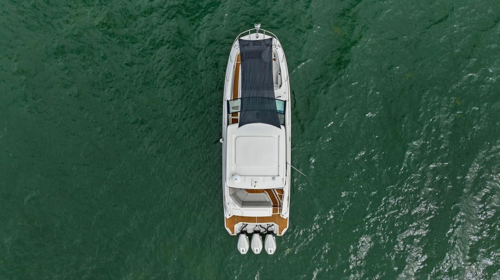 2022 Sea Ray Sundancer 320 Outboard