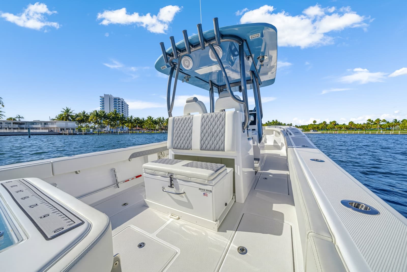 2024 Front Runner 33 Center Console