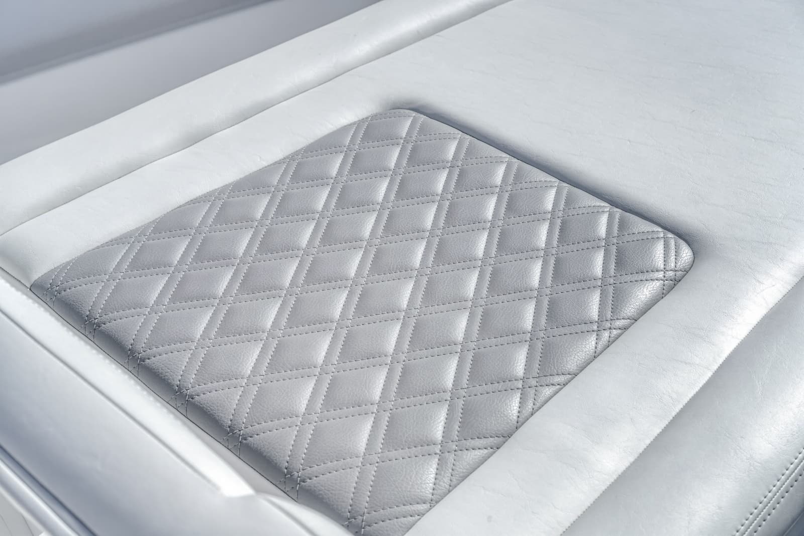 2024 Front Runner 33 Center Console