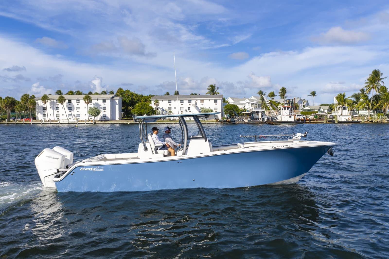2024 Front Runner 33 Center Console
