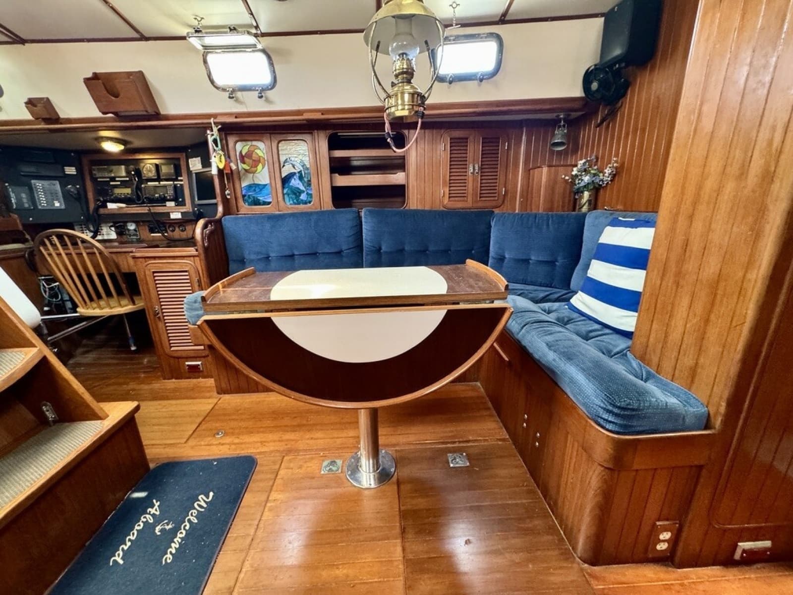 1990 Passport Royal Passport 49