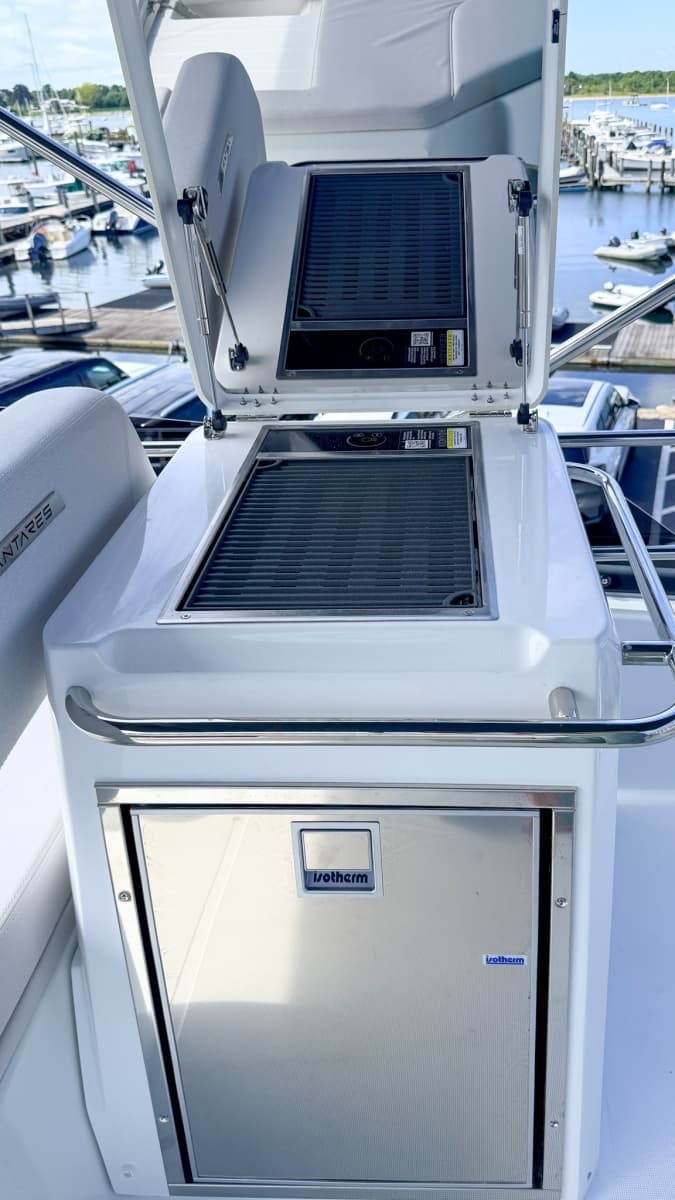2027 Beneteau Antares 12 Fly