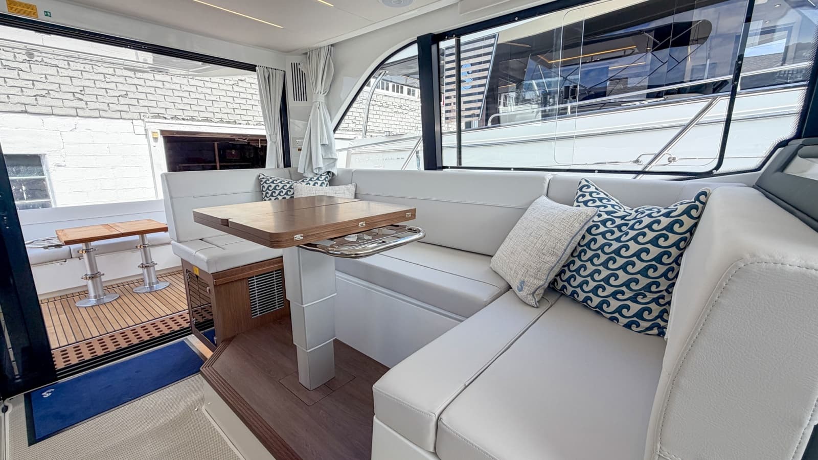 2027 Beneteau Antares 12 Fly