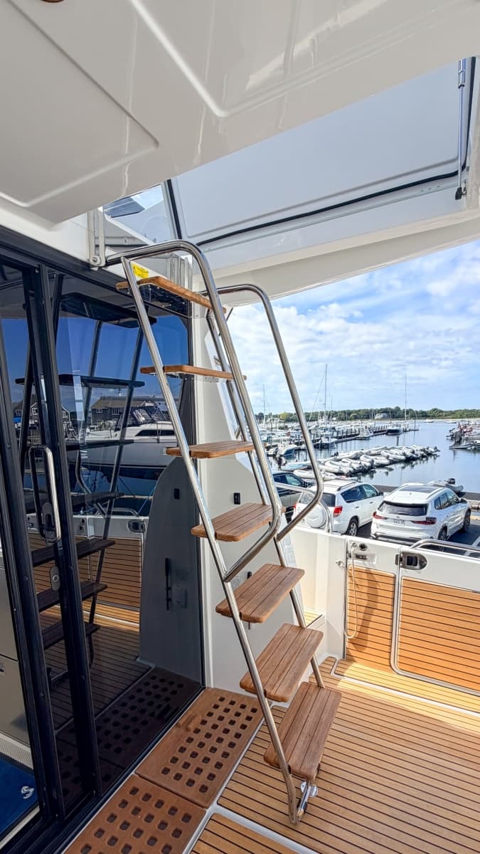 2027 Beneteau Antares 12 Fly