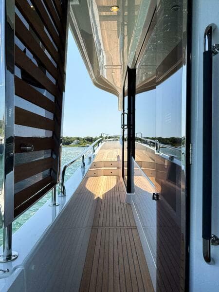 2026 Beneteau Swift Trawler 54