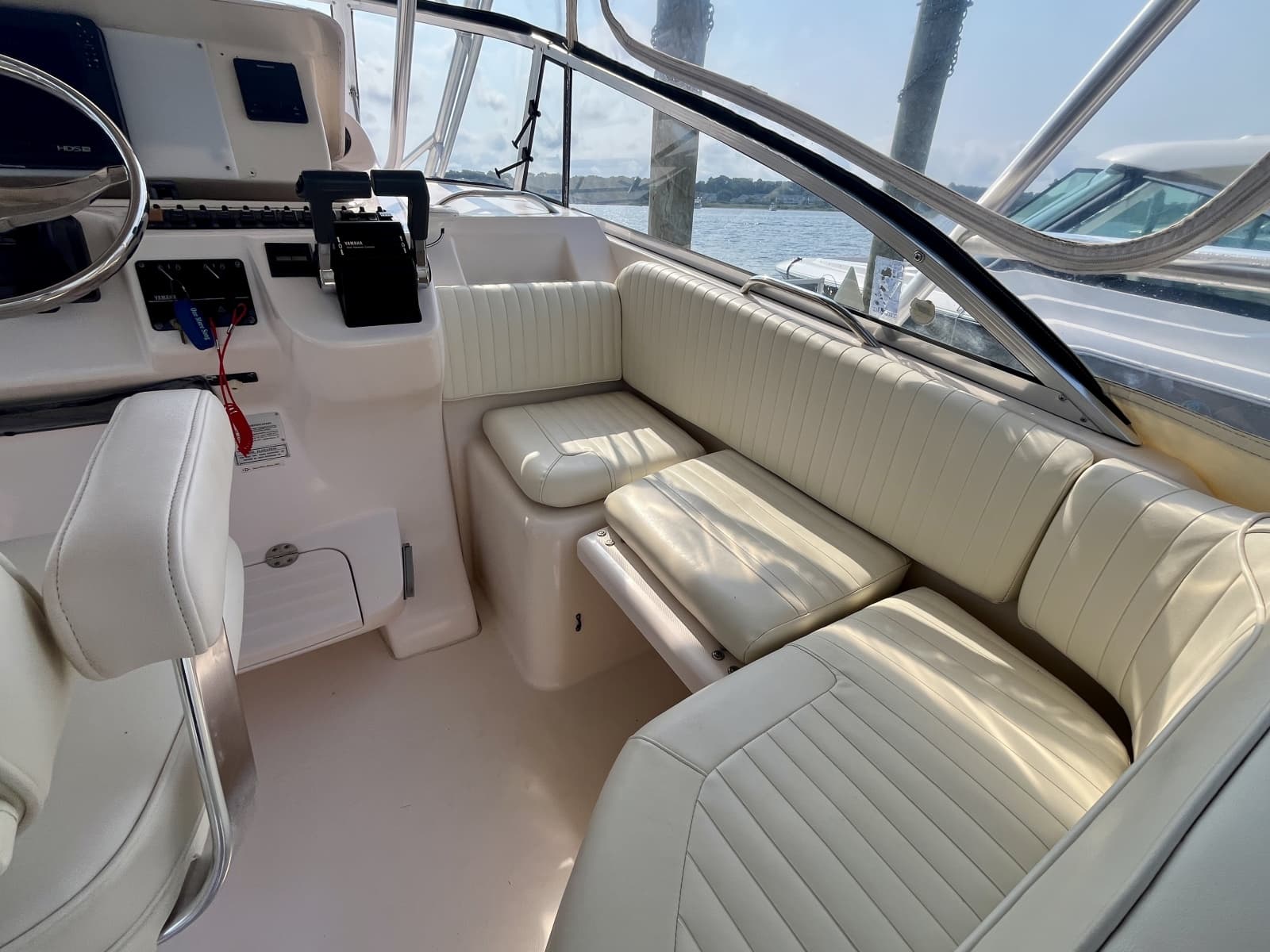 2003 Grady-White Express 330
