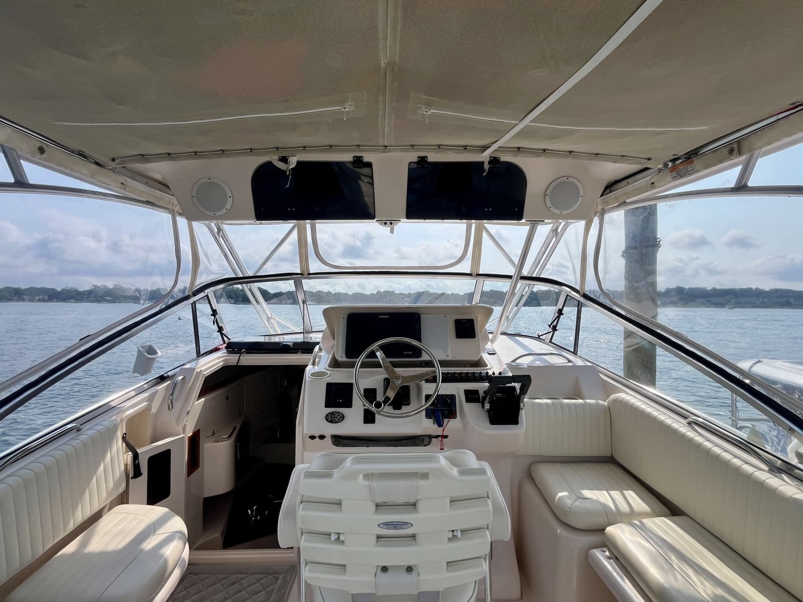 2003 Grady-White Express 330