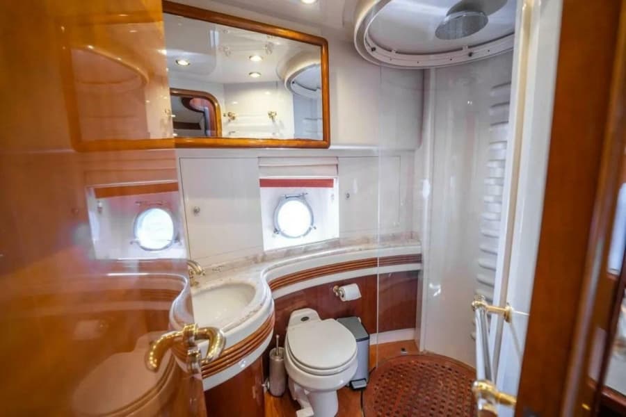 2004 Azimut 80 Carat