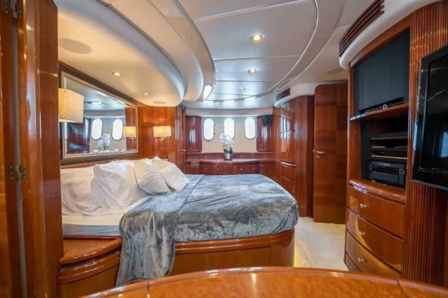 2004 Azimut 80 Carat