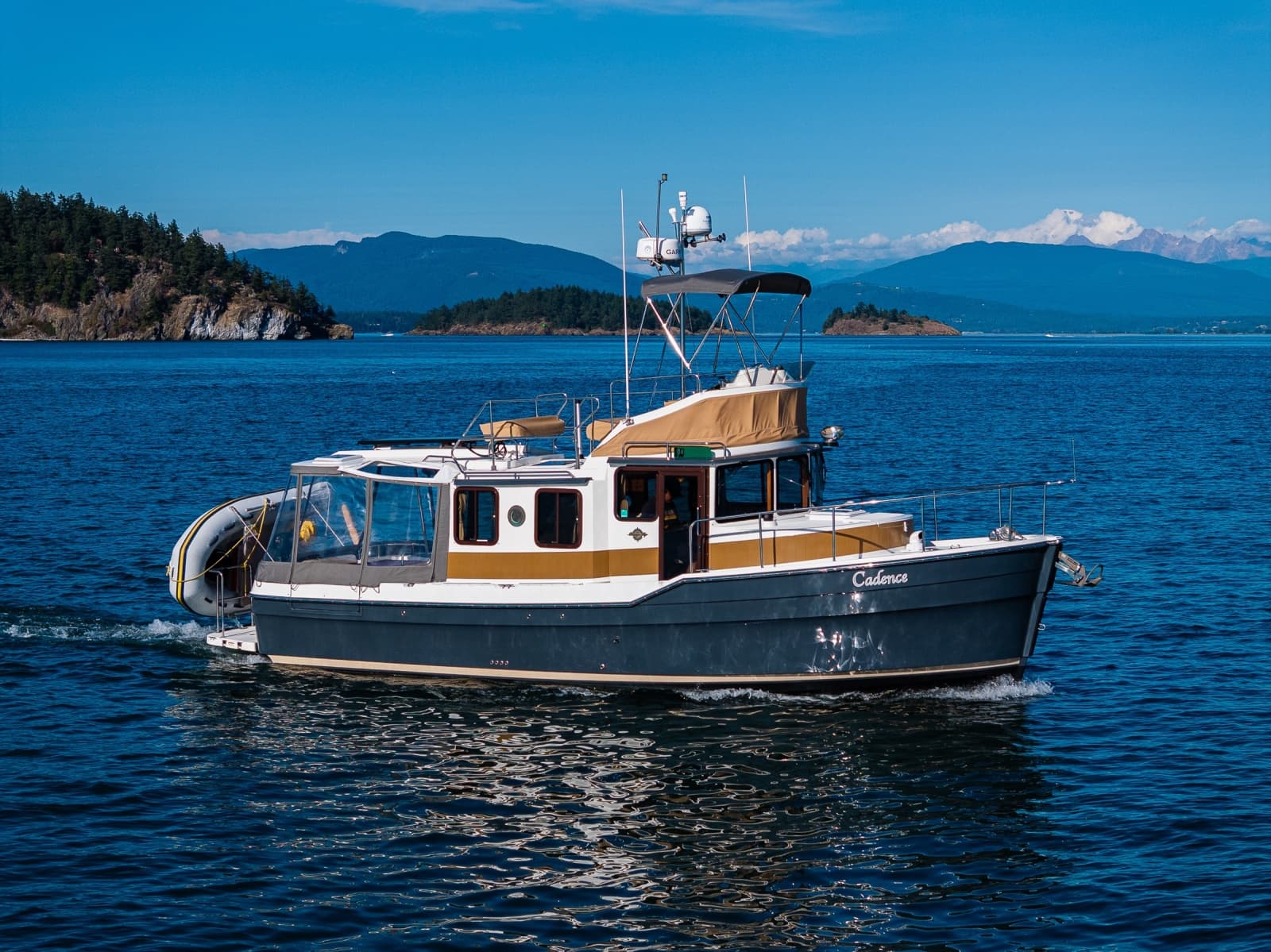 2016 Ranger Tugs R-31 CB