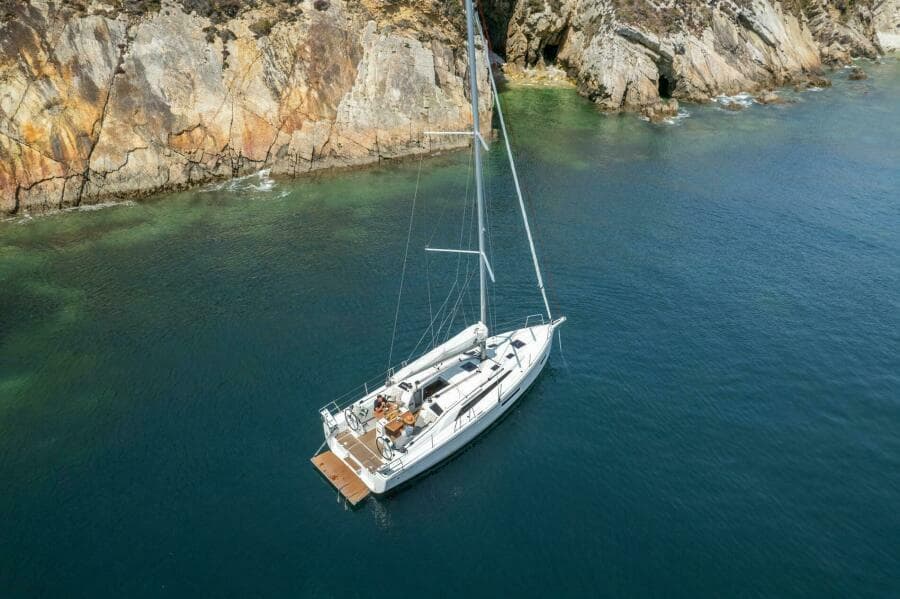 2027 Beneteau Oceanis 37.1