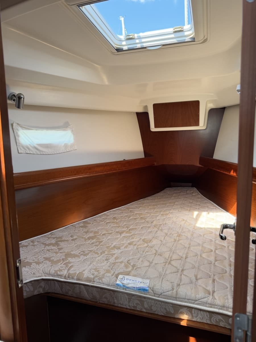 2005 Beneteau 373