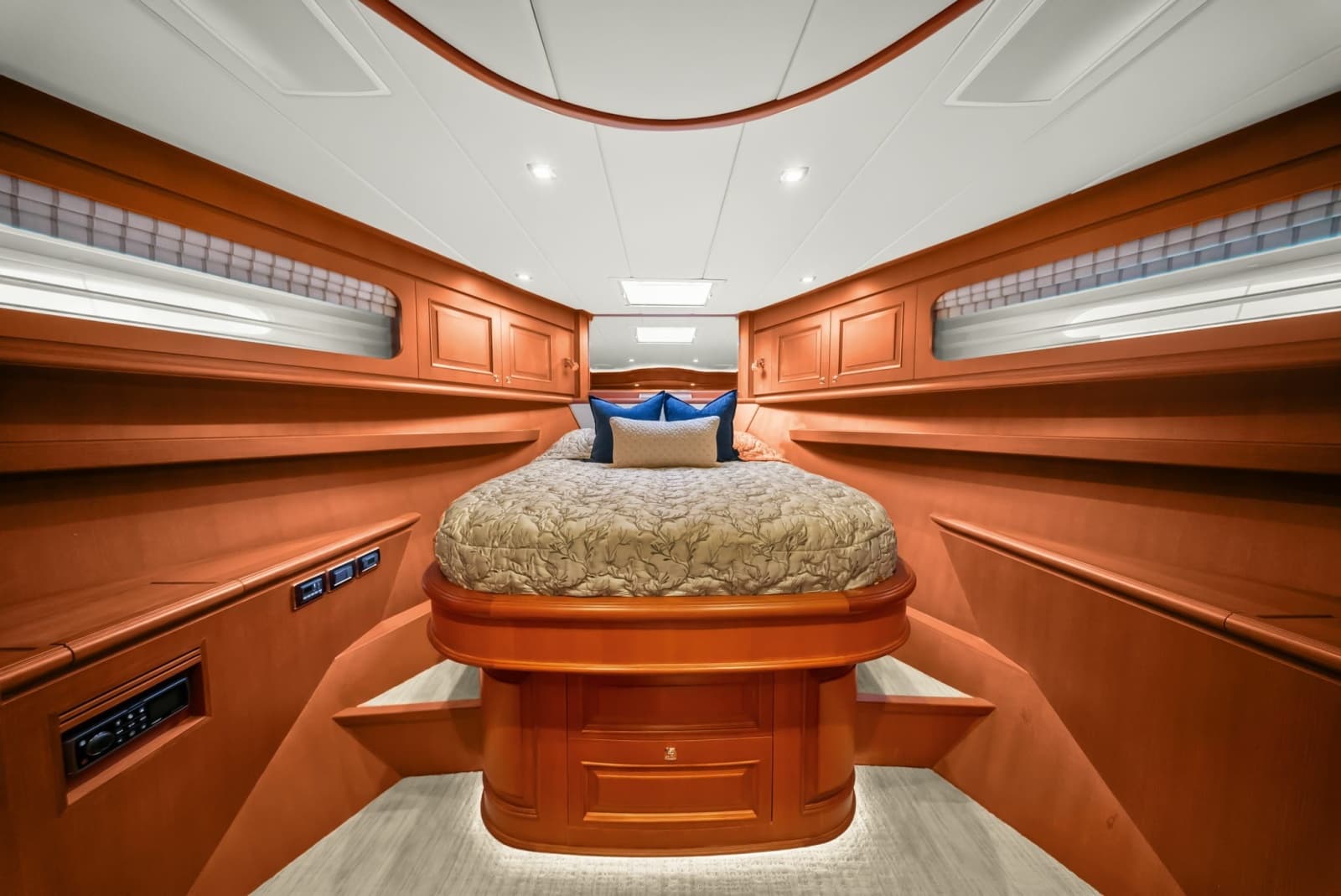2015 Hampton Endurance 658