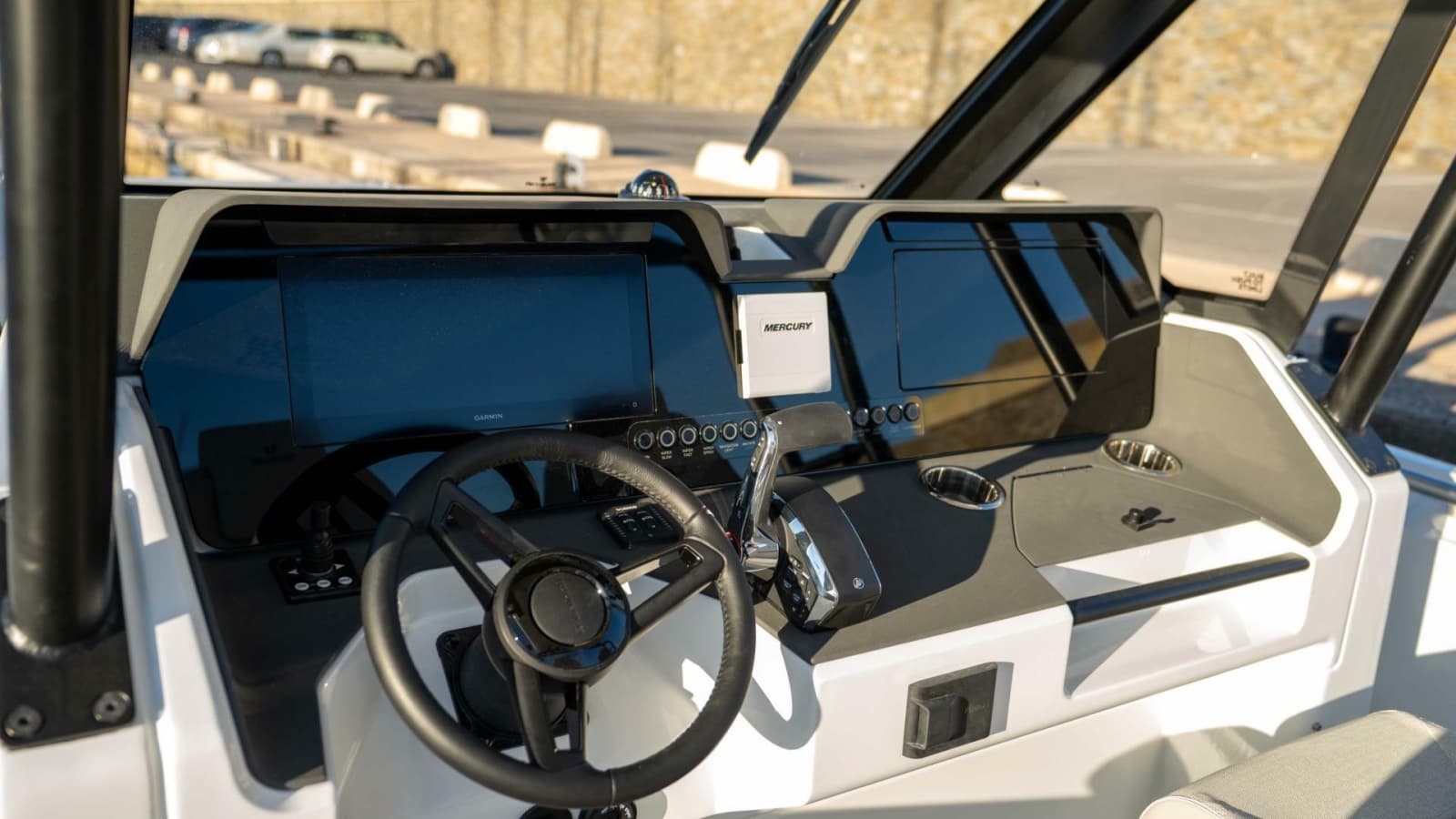 2027 Wellcraft 28 T-Top
