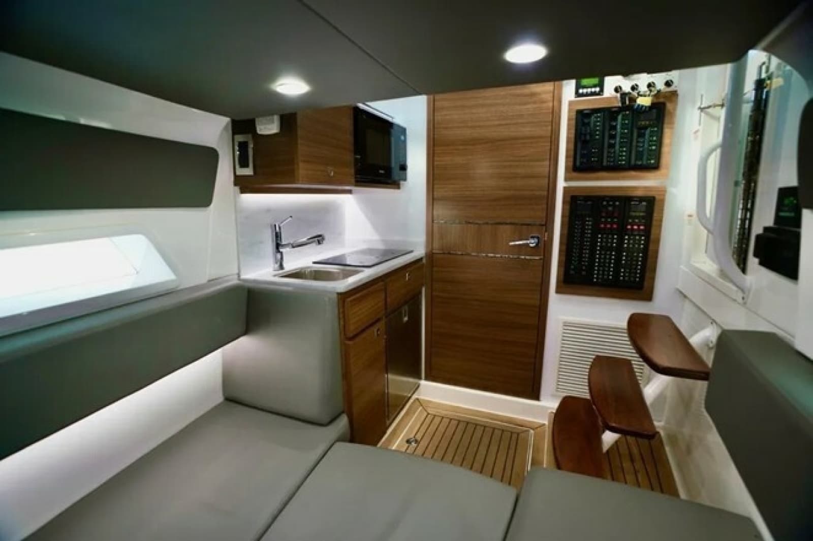 2021 Valhalla Boatworks V-46