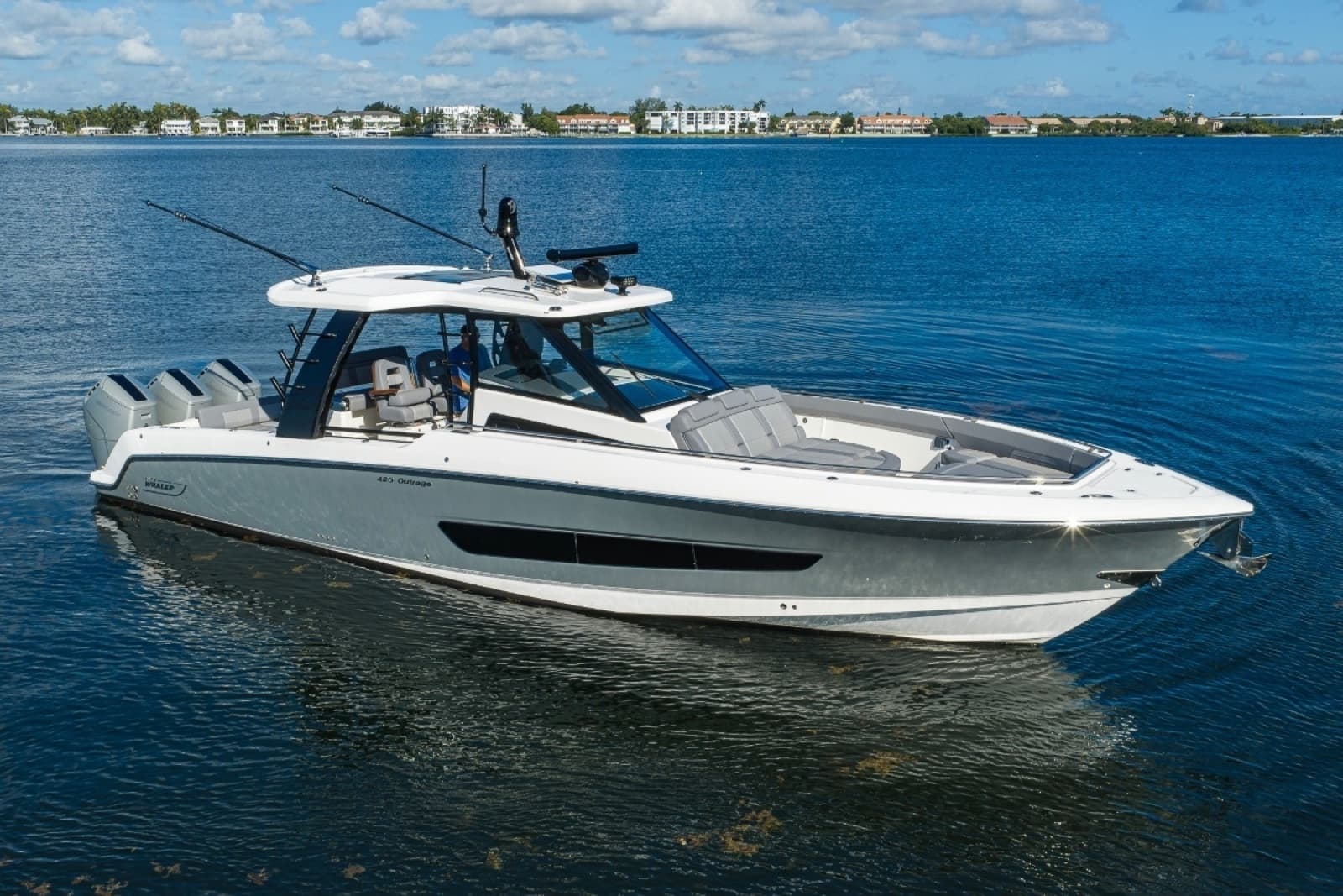 2024 Boston Whaler Outrage