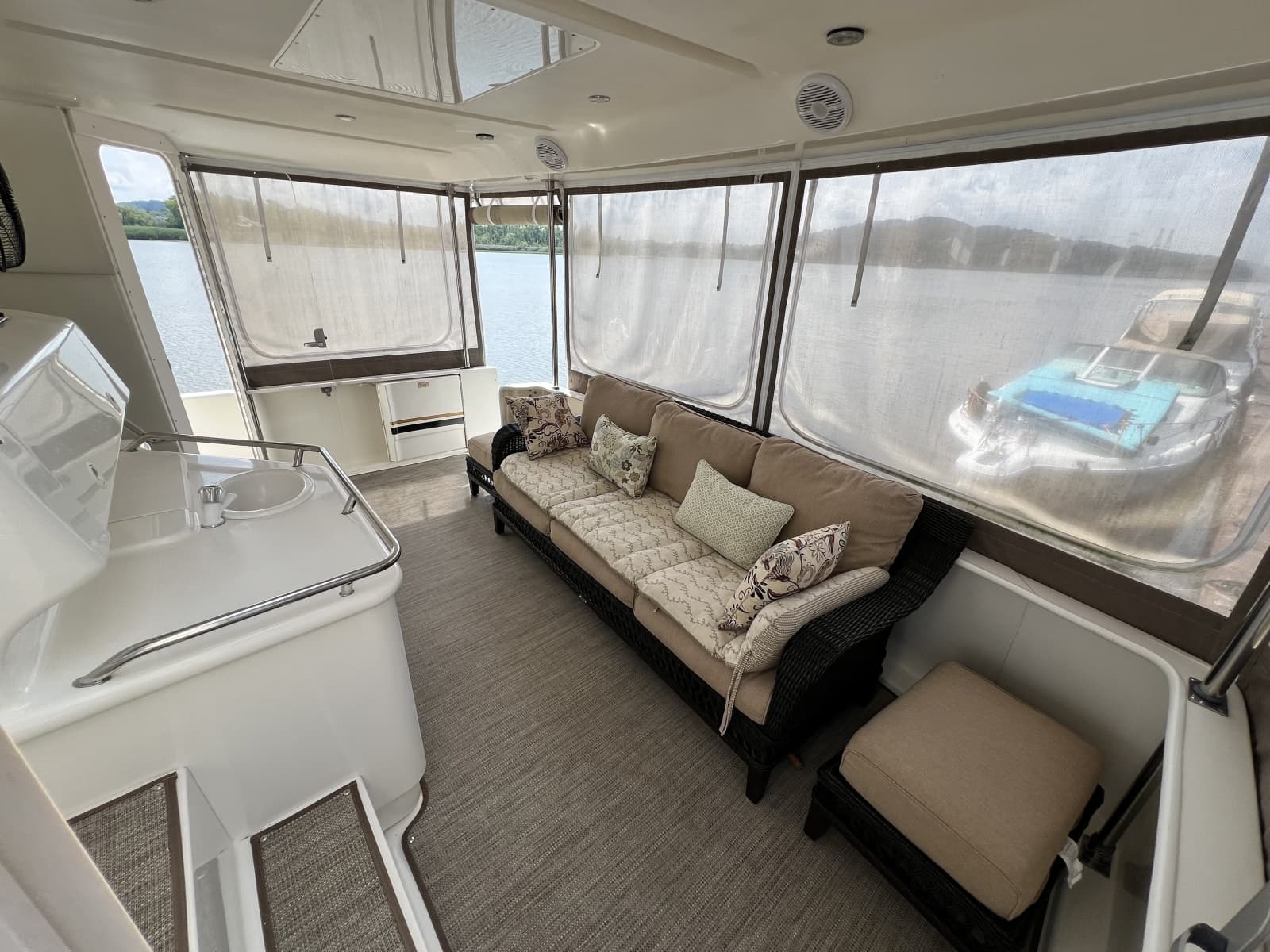 1999 Sea Ray 370 AC