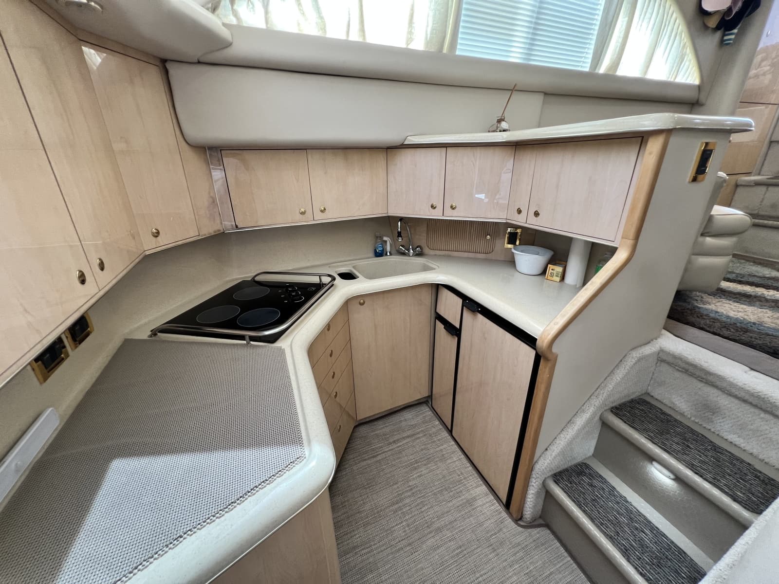 1999 Sea Ray 370 AC