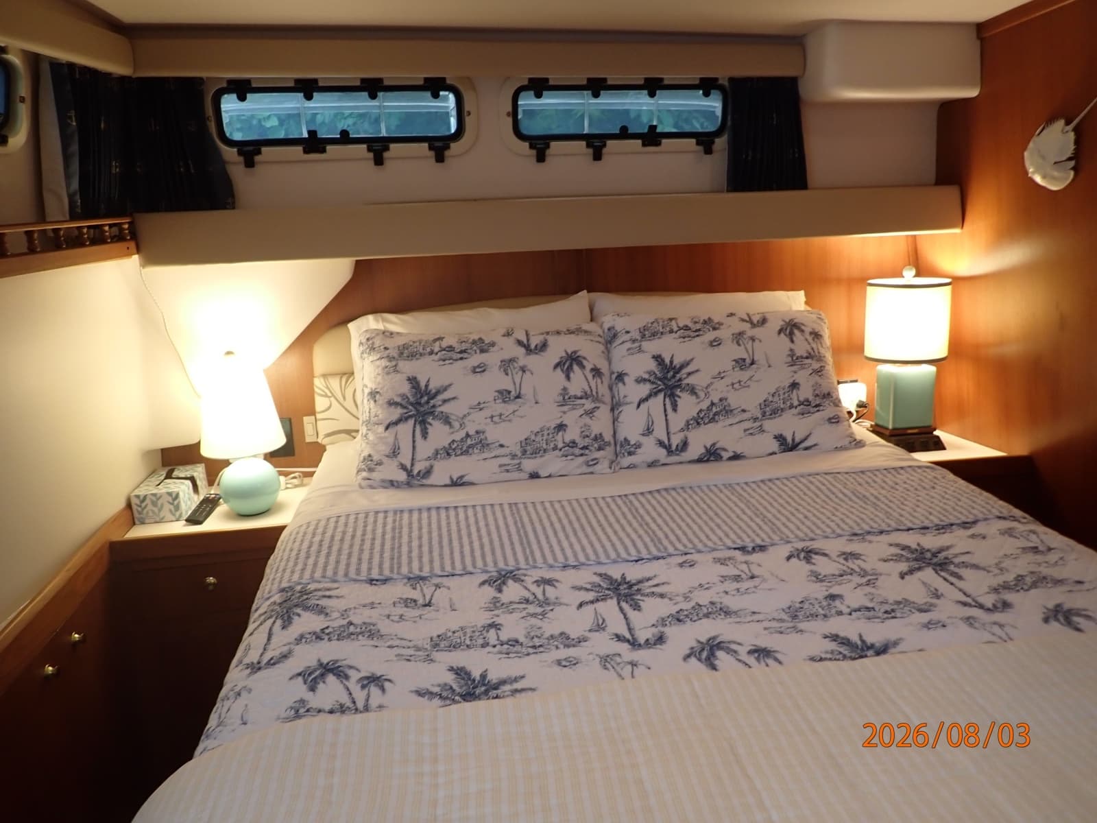 43' Mainship master stateroom port
