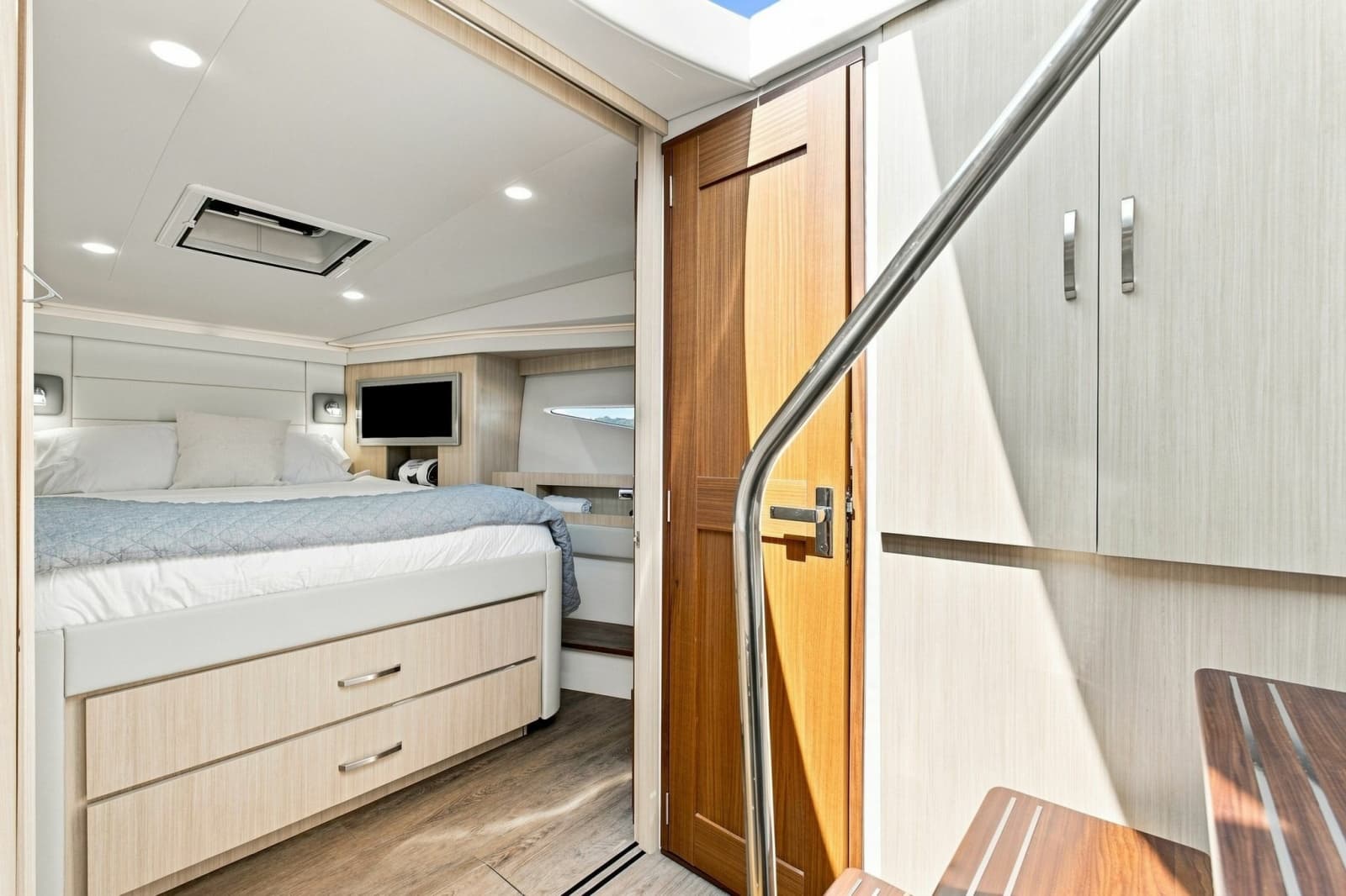 2025 Regal 42 Grande Coup
