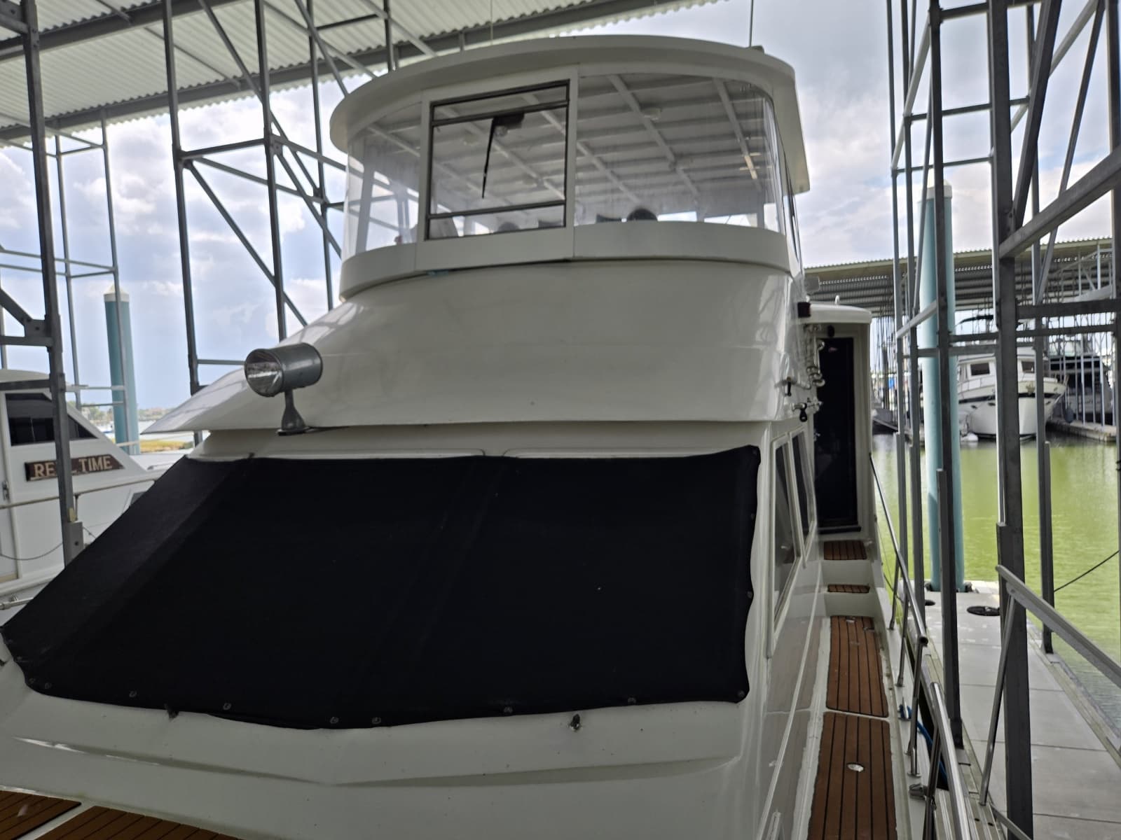 1988 Marine Trader Montechristo 56
