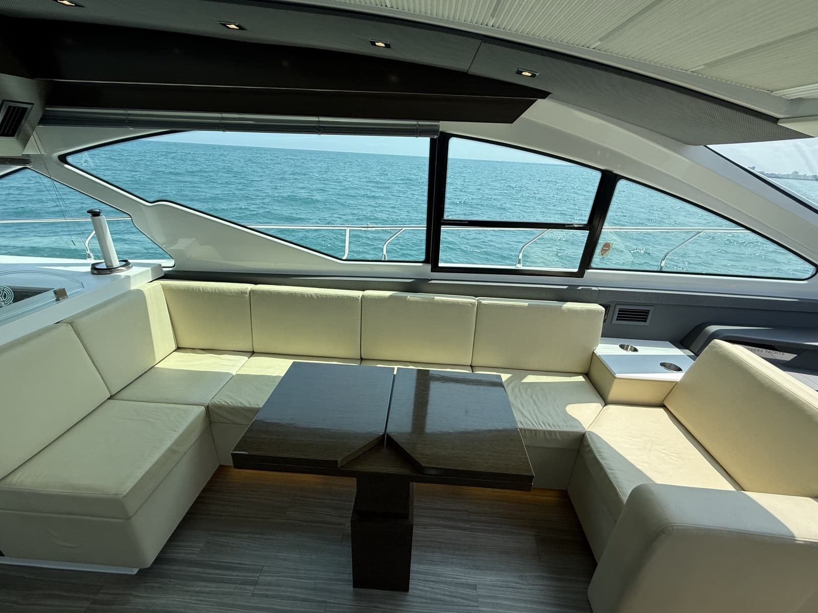 2016 Cruisers 60 Cantius