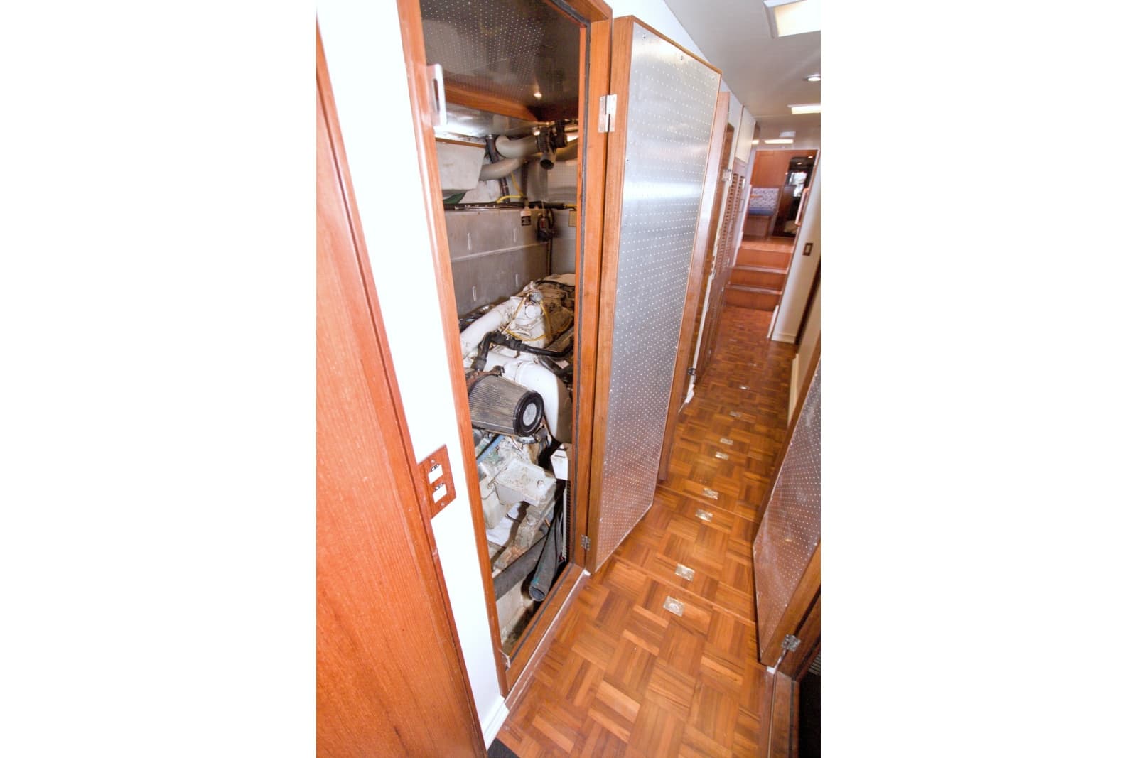 1994 Jefferson Marquessa 56 Extended Deckhouse