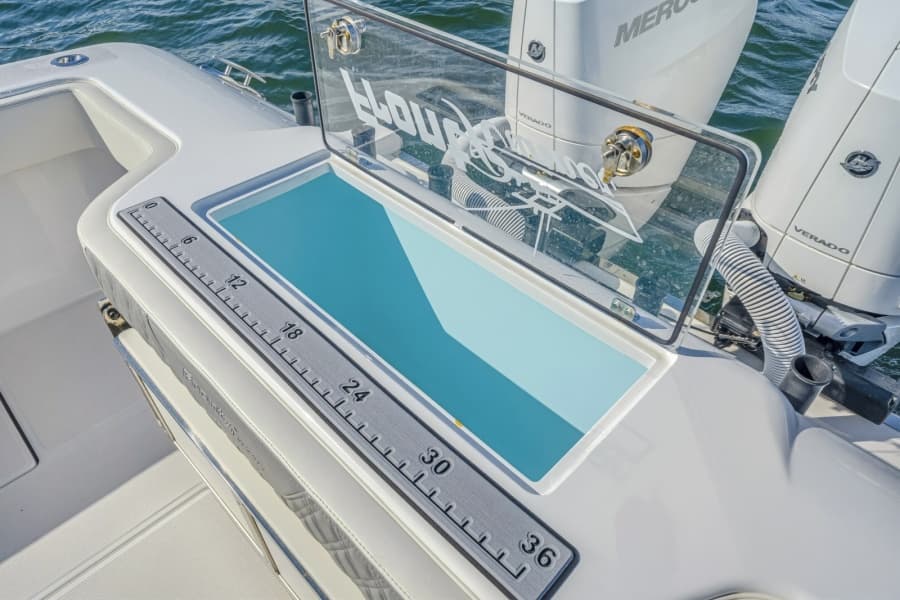 2024 Front Runner 33 Center Console